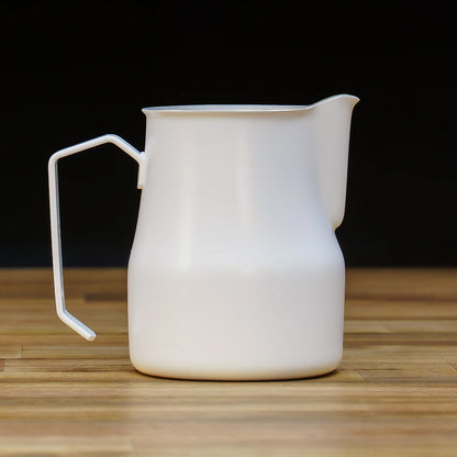 motta 750ml milk jug white on table